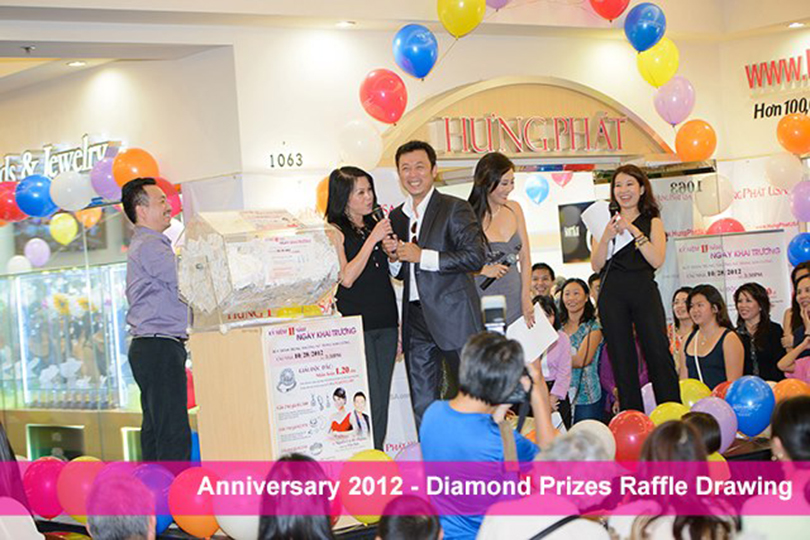 9 Diamond Raffle Prizes Anniversary_2012_ (22).jpg